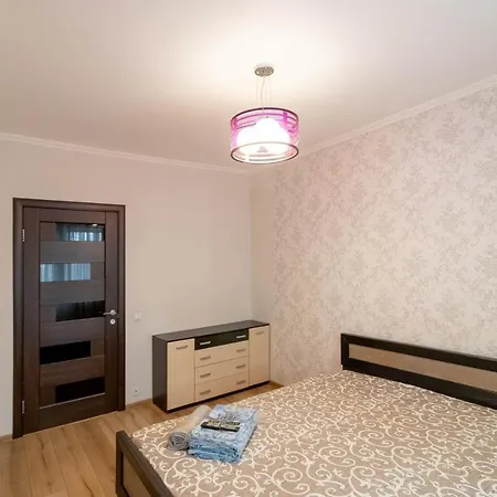 Kvartirkoff Na Geroev Dnepra 36 B Apartment *